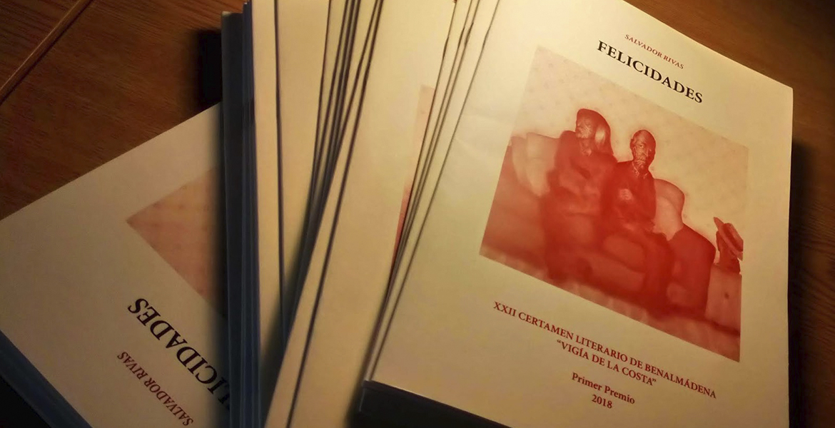 Una pareja de ancianos dándose la espalda en un sofá, por Salvador Rivas