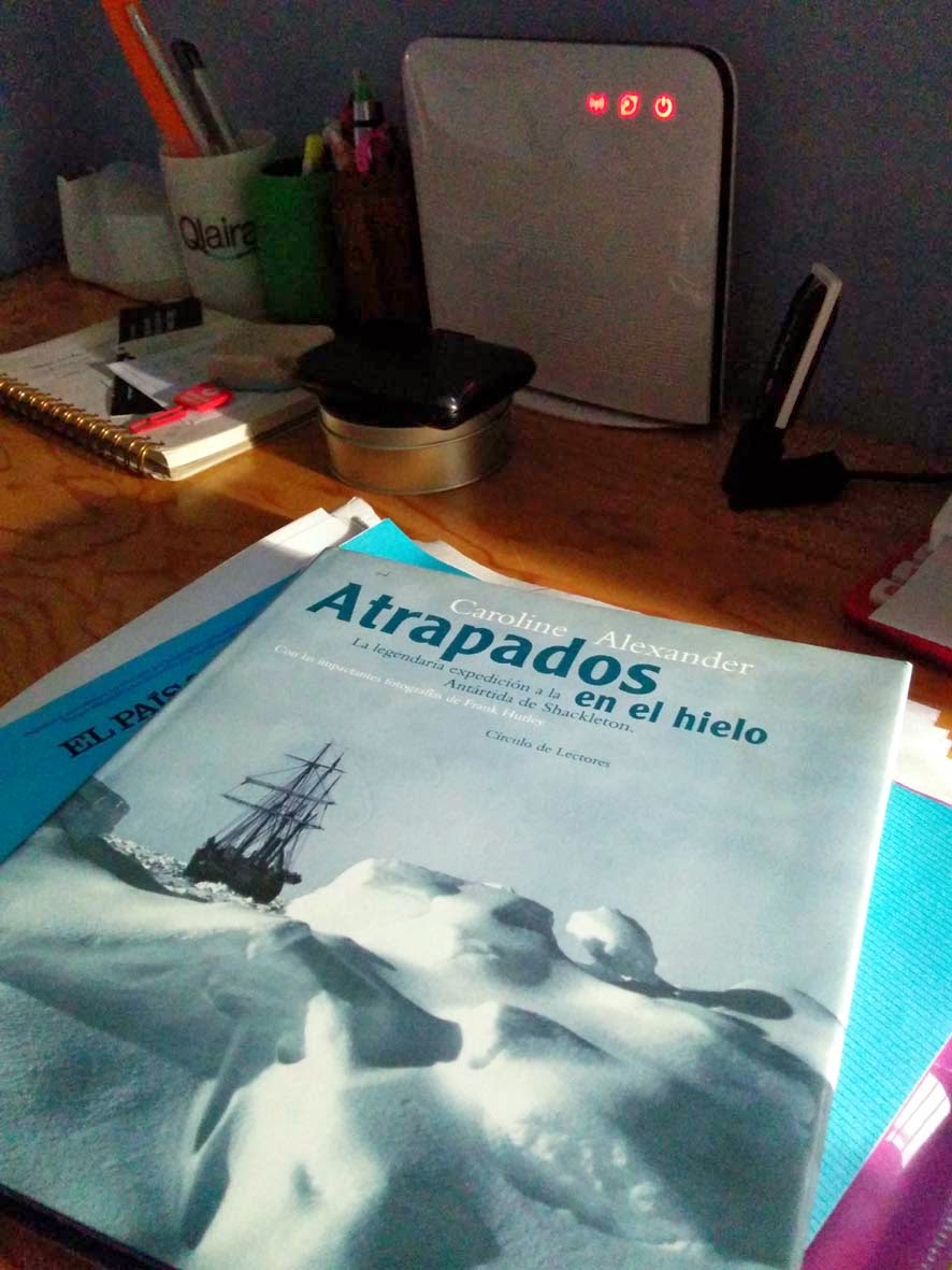 Atrapados en el hilo, Salvador Rivas