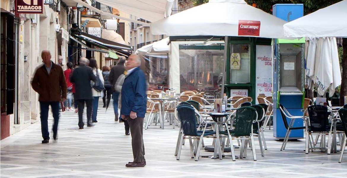 Las plazas públicas han muerto